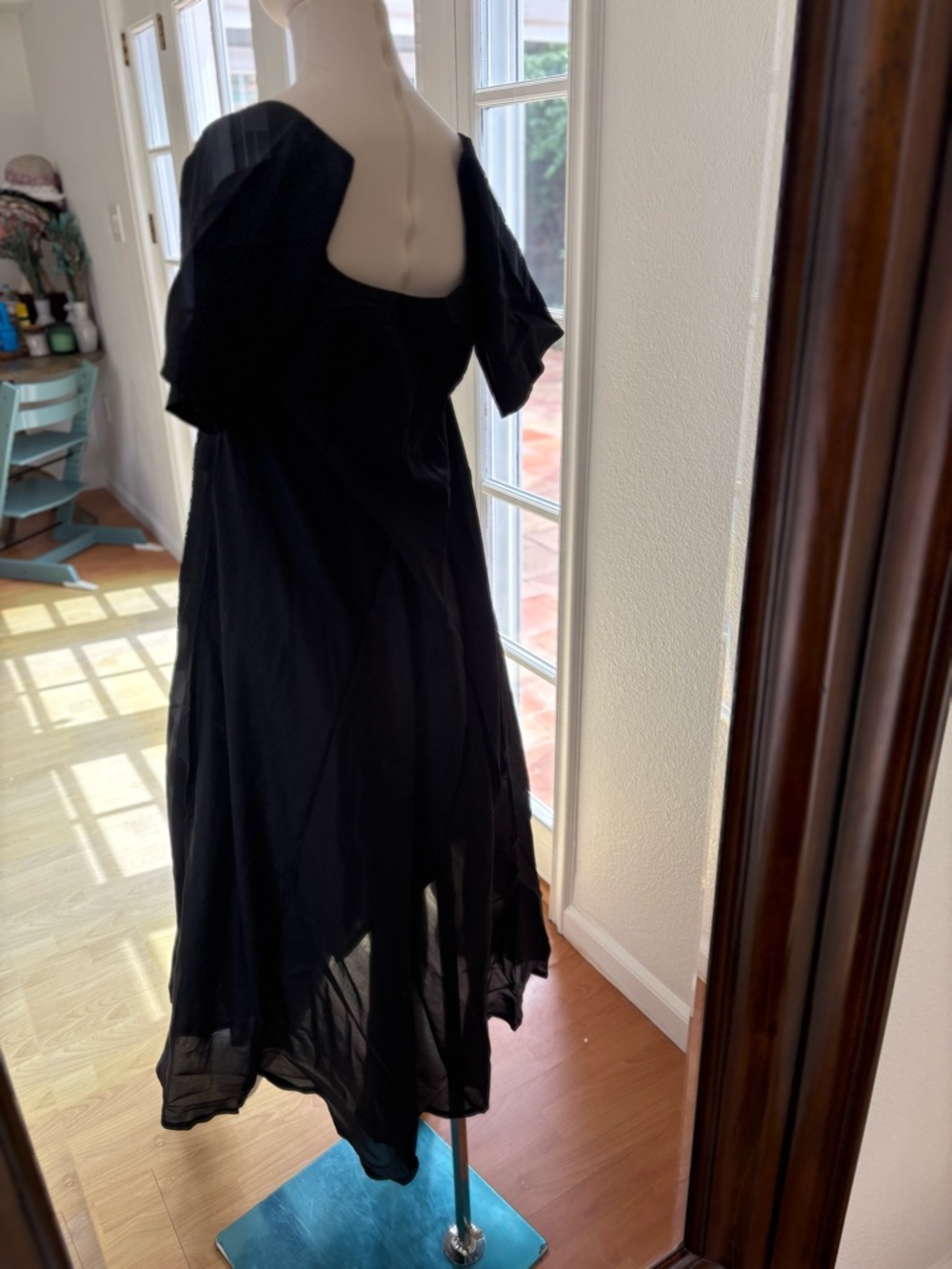 Black Square-Neck Short Sleeve Midi Dress - Cotton and Silk - Picture 3 of 4